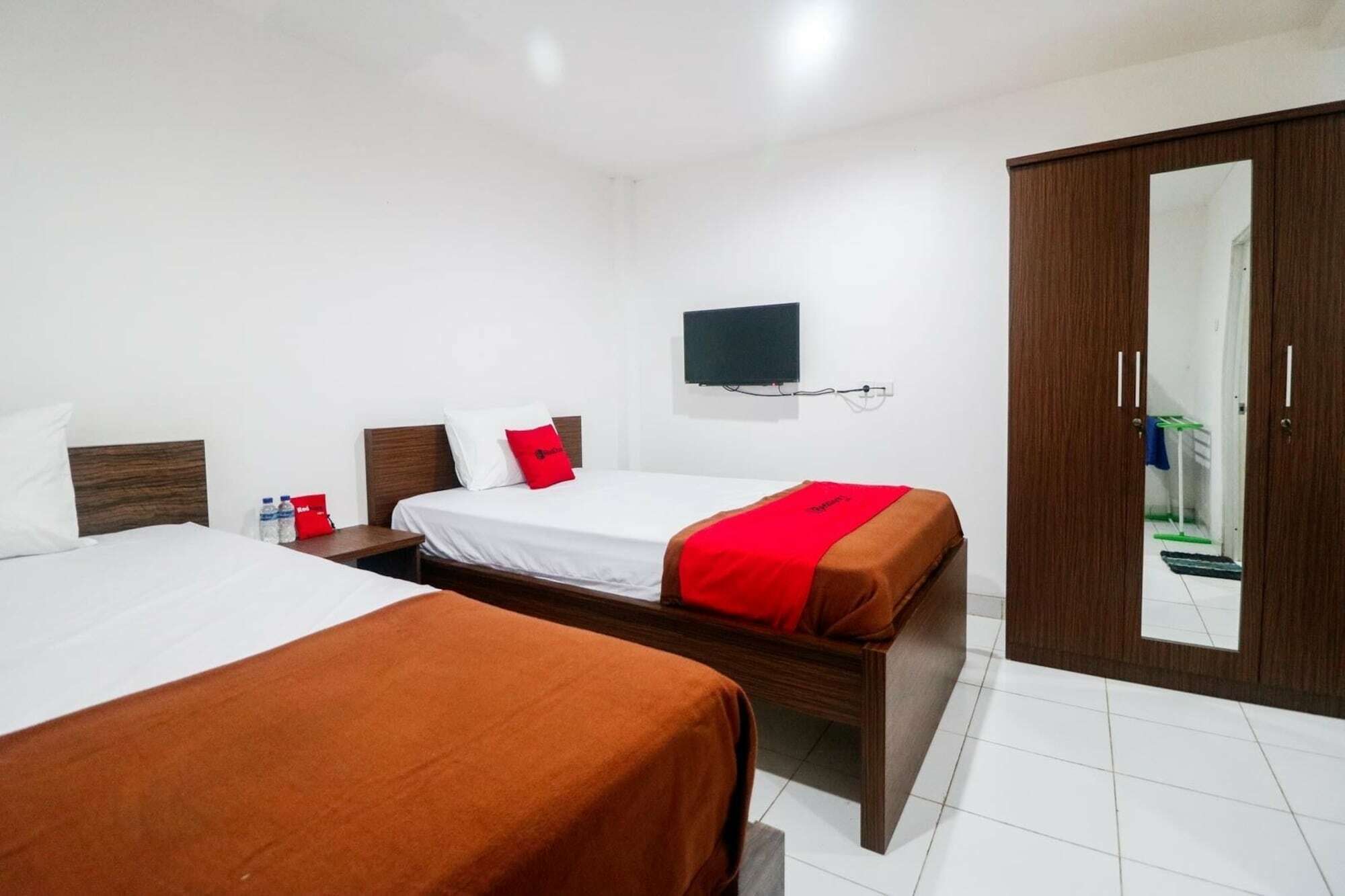 Reddoorz Plus At Pelita Guest House Balikpapan المظهر الخارجي الصورة